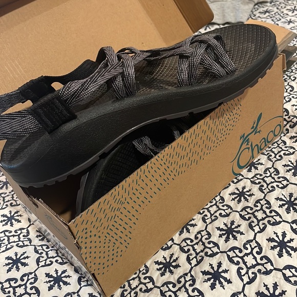 Chaco womens sandals. Like new in box. - Picture 3 of 8